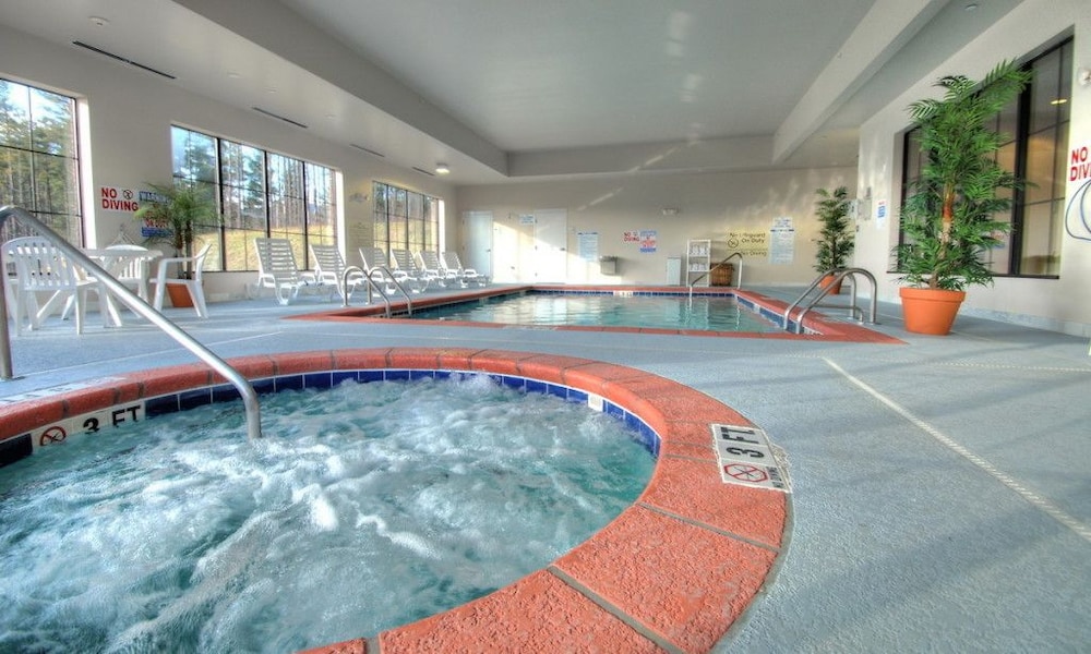 HOLIDAY INN EXPRESS WEST JEFFERSON 2/49