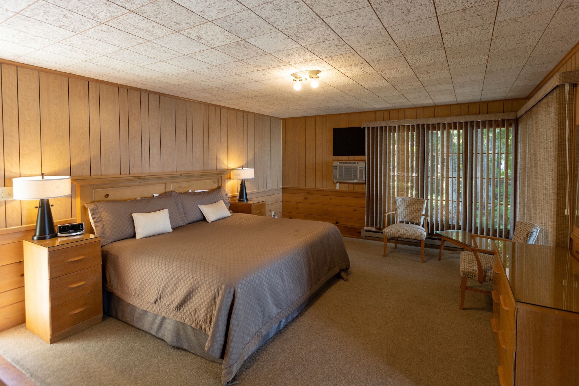 1 Bedroom, Cottage, King Bed, Sofa, Adult Only, Bay Side