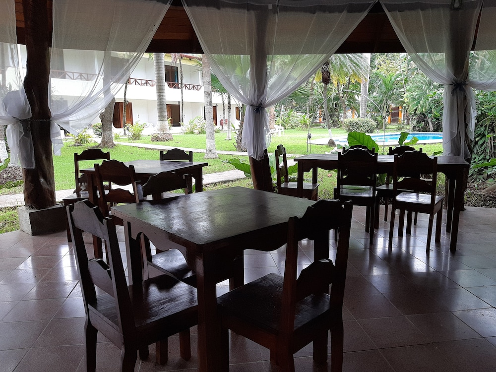 Samara Beach Hotel 33/49