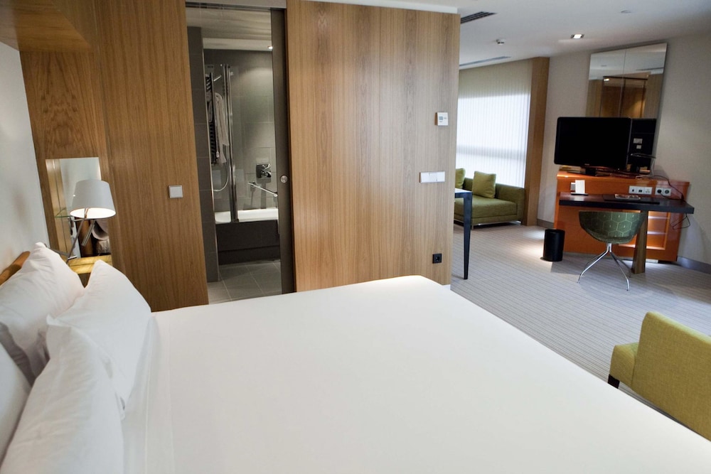 ROOM, DOUBLE BED, LIVING AREA