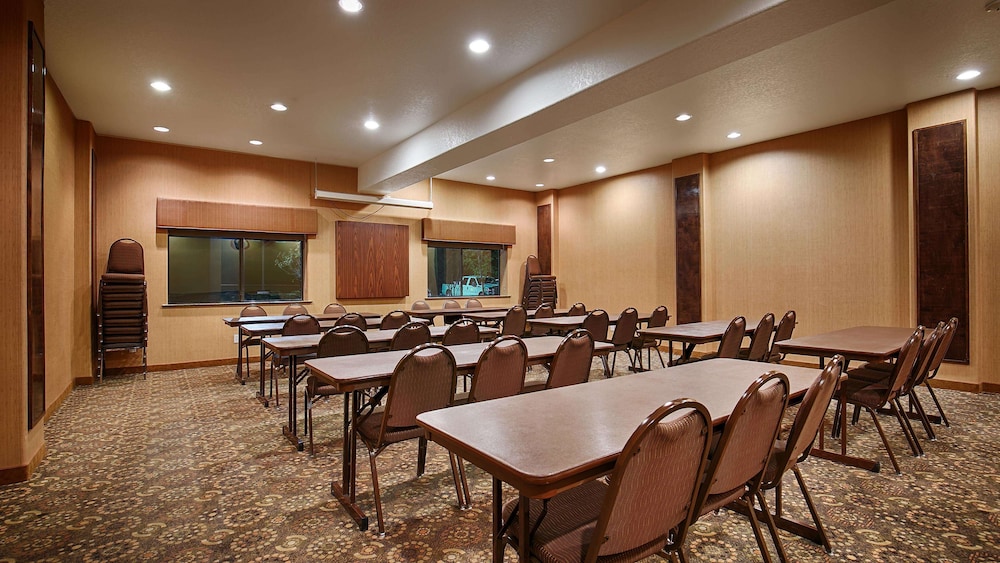 Best Western Plus Palo Alto Inn and Suites 16/16