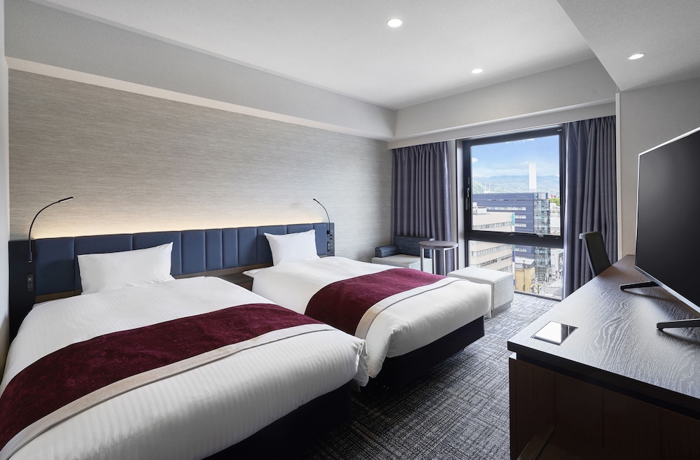 DELUXE, TWIN BEDS