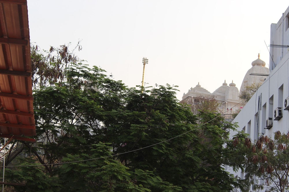 Deccan Comforts 40/41