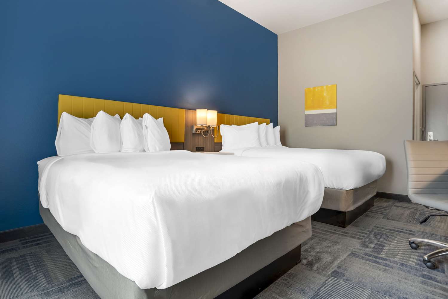 Comfort Inn and Suites Destin Near Henderson Beach 15/28