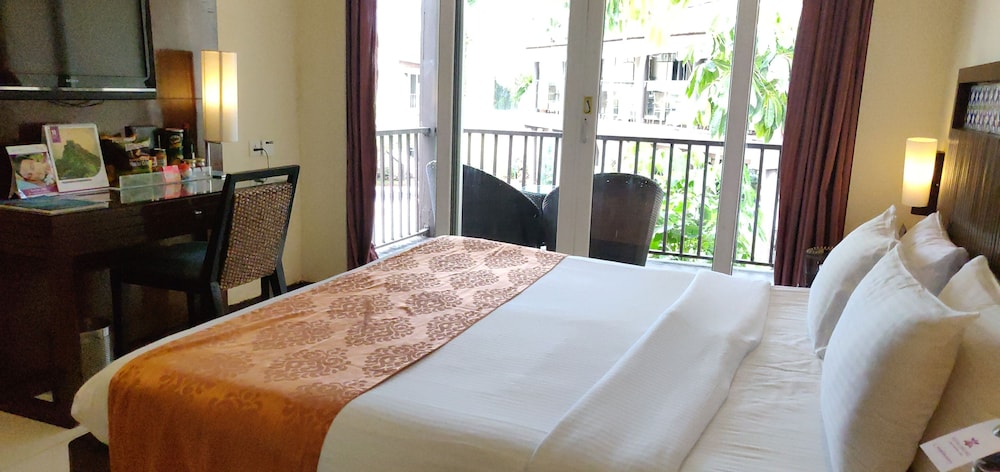 Royal Orchid Beach Resort & Spa, Goa 22/67