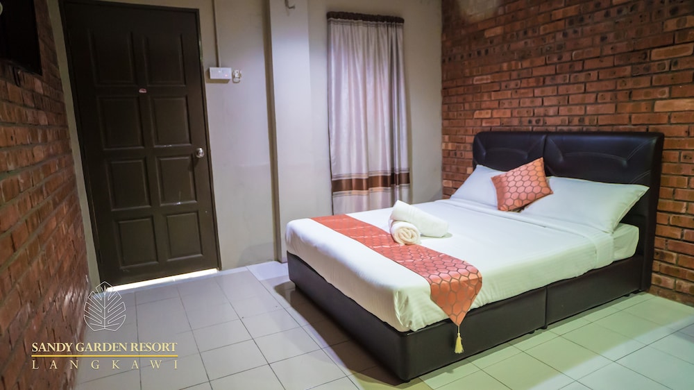 Sandy Garden Resort 15/40