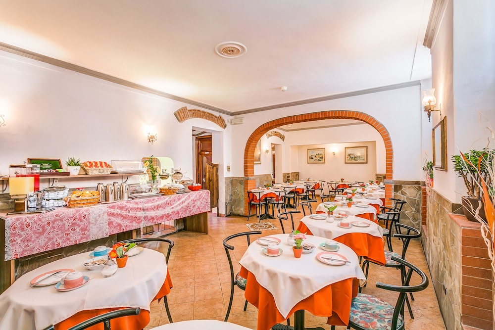 Hotel Arno Bellariva 66/78