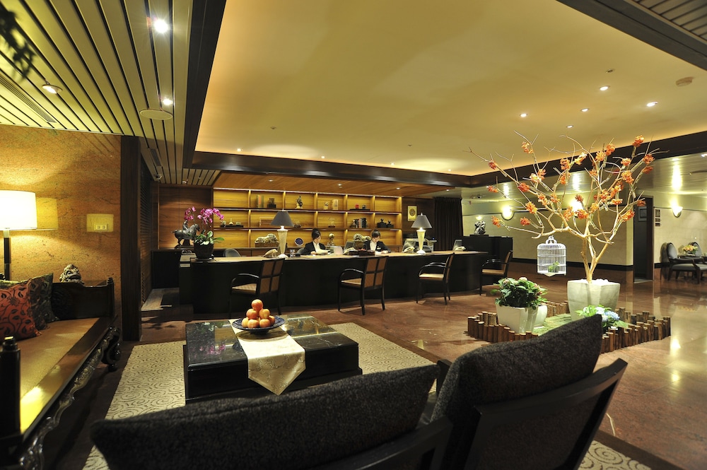 Pacific Business Hotel 52/70