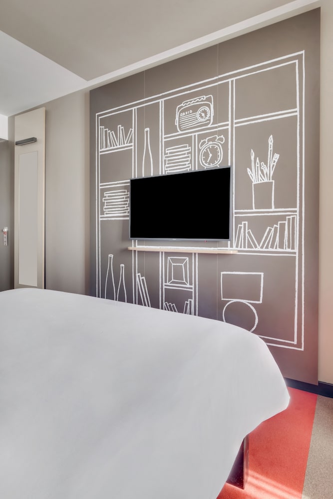 Ibis Saint Germain En Laye Centre 11/69