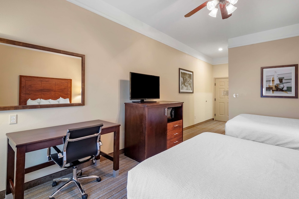 Best Western Plus Monica Royale Inn & Suites 11/31