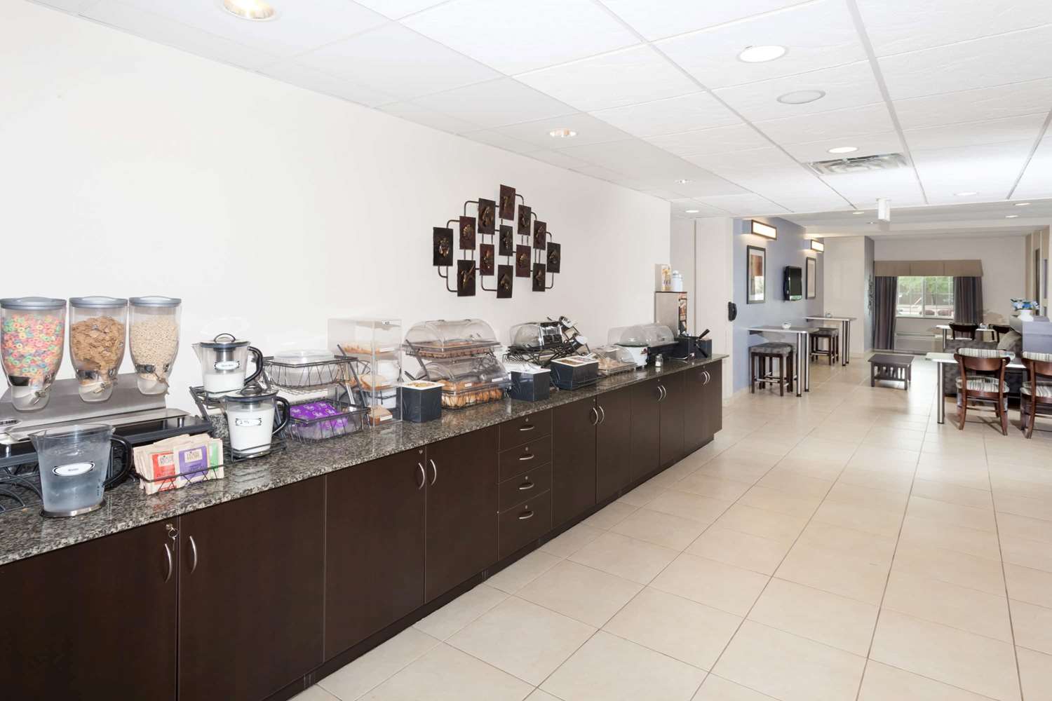 Microtel Inn And Suites Elkhart 5/28