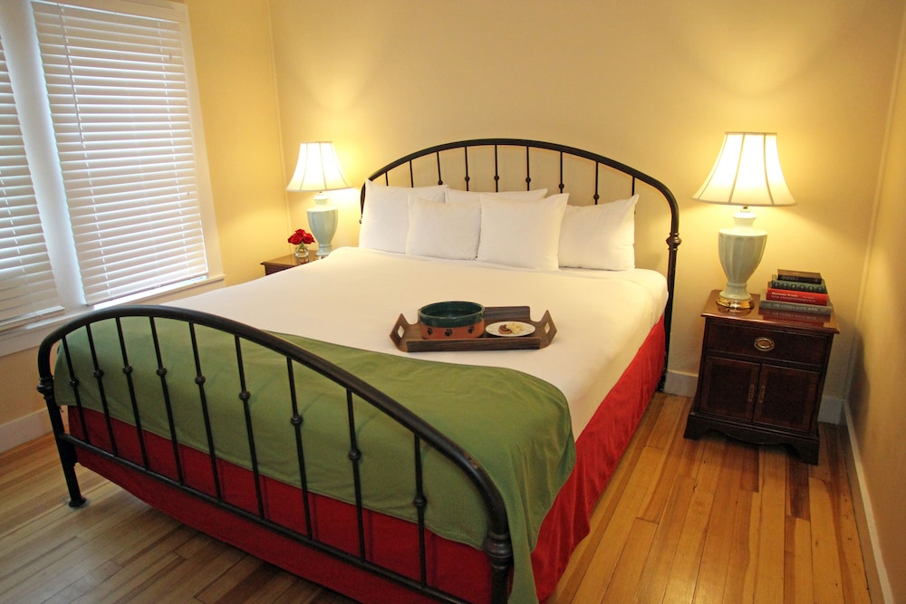 The Kennebunk Inn 15/50