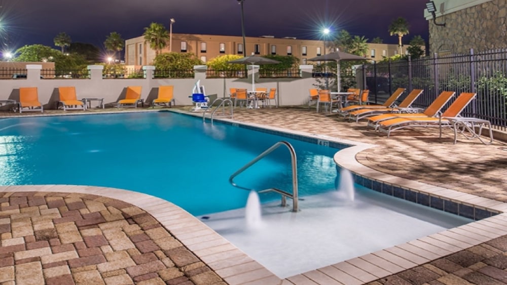 Holiday Inn Express Hotel And Suites La Place 5/50