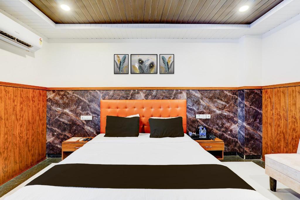Hotel Grand Orchid 35/38