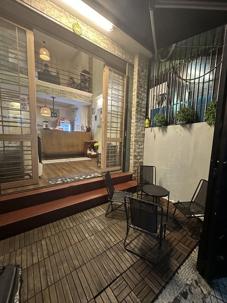 Alleyway Hostel - Adults Only 9/15