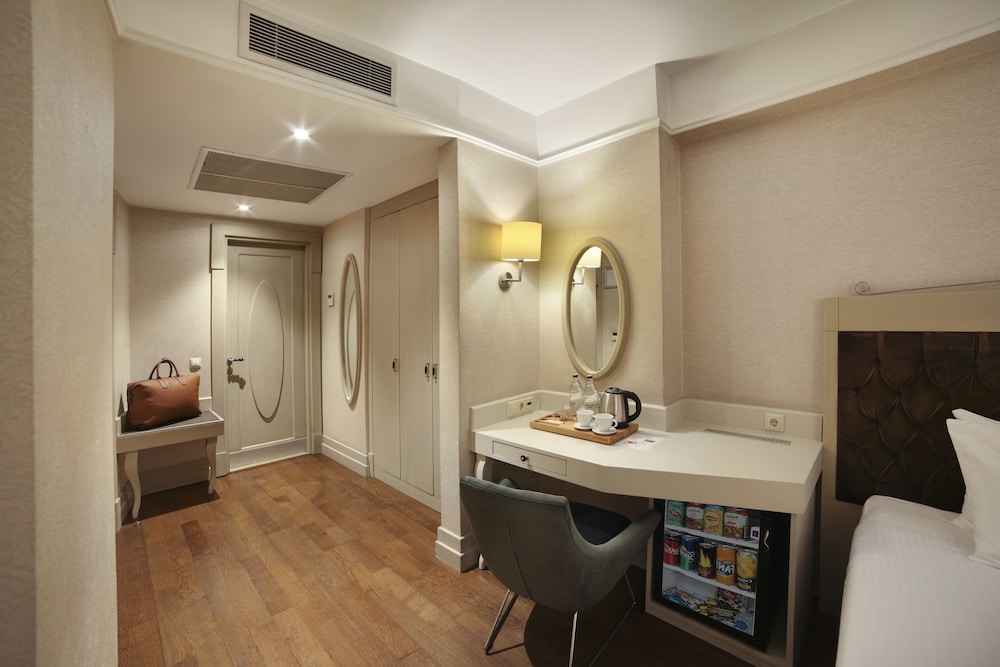 Faros Old City Hotel 63/72