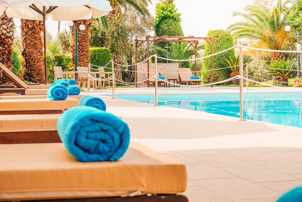 Apollo Resort Art 43/50