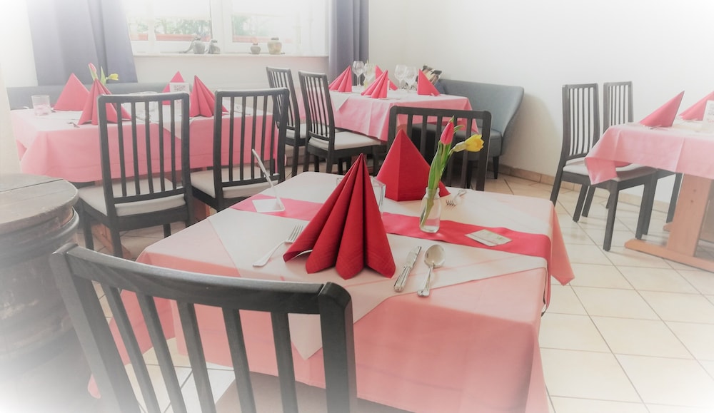 Alte Molkerei Hotel & Restaurant 44/59