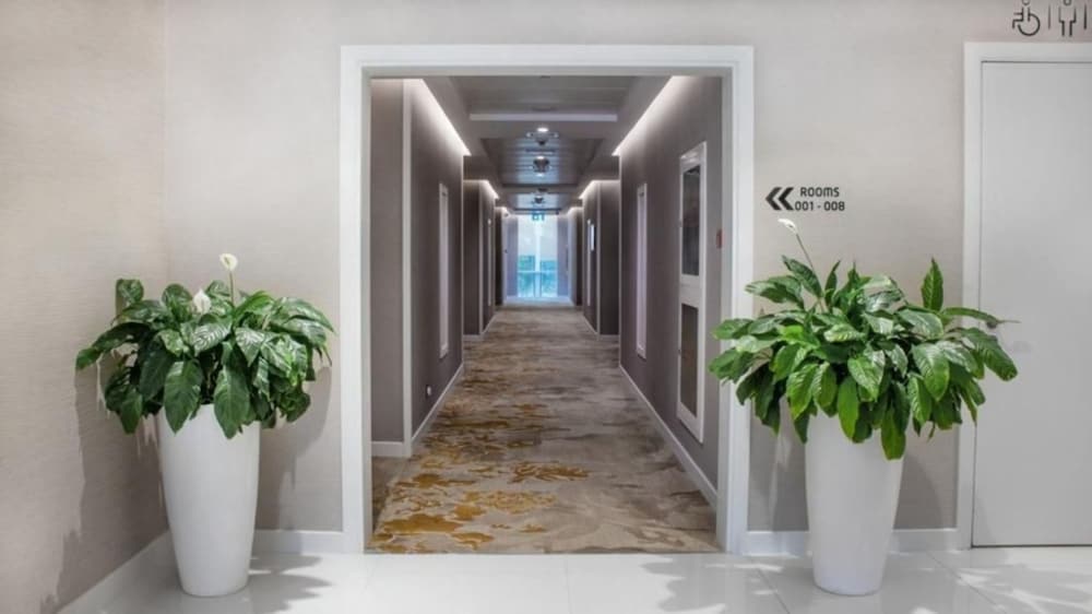 eStay Hotel by Jacobs 42/54