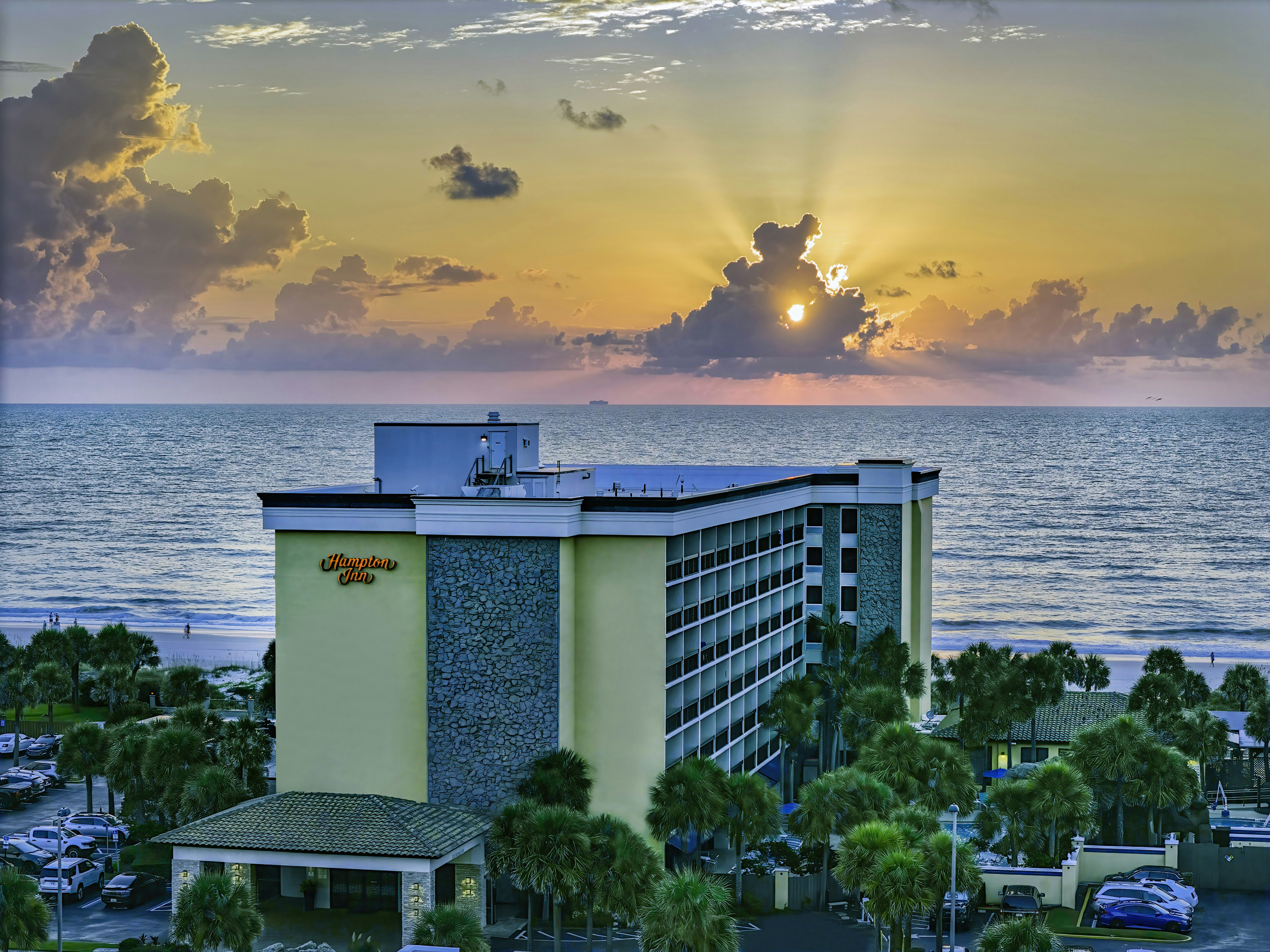 Hampton Inn Jacksonville Beach 2/57