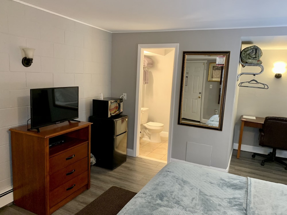 Hill Top Motel 23/48
