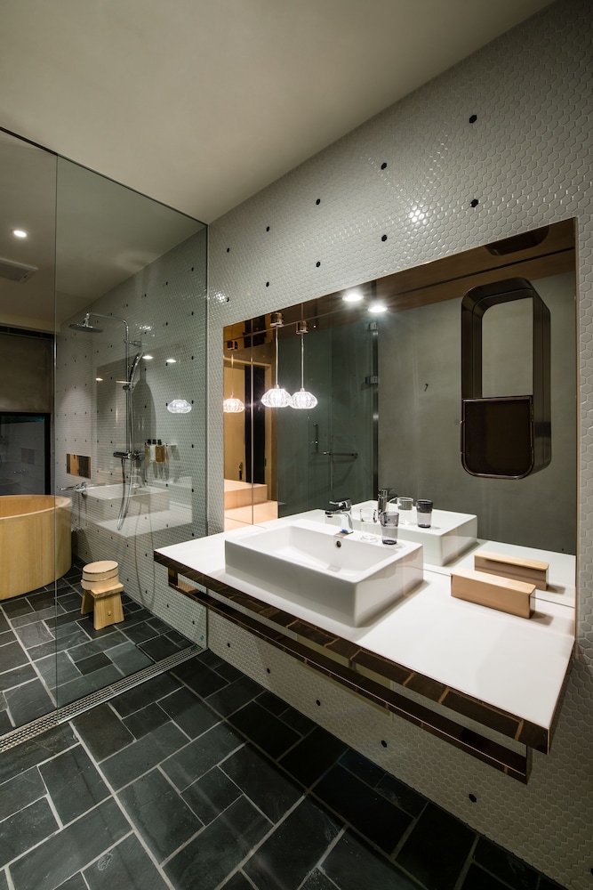 Anteroom Kyoto 37/48