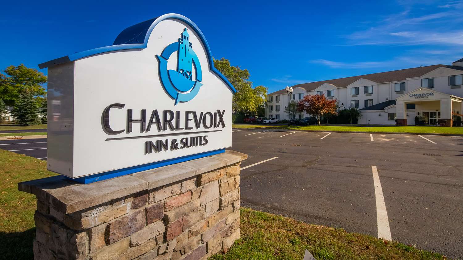 Charlevoix Inn Suites, SureStay Collection by Best Western 42/45
