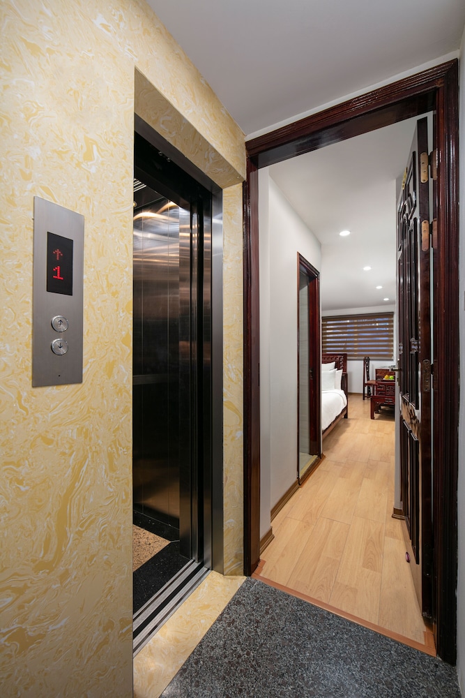 Little Hanoi Hotel 35/53