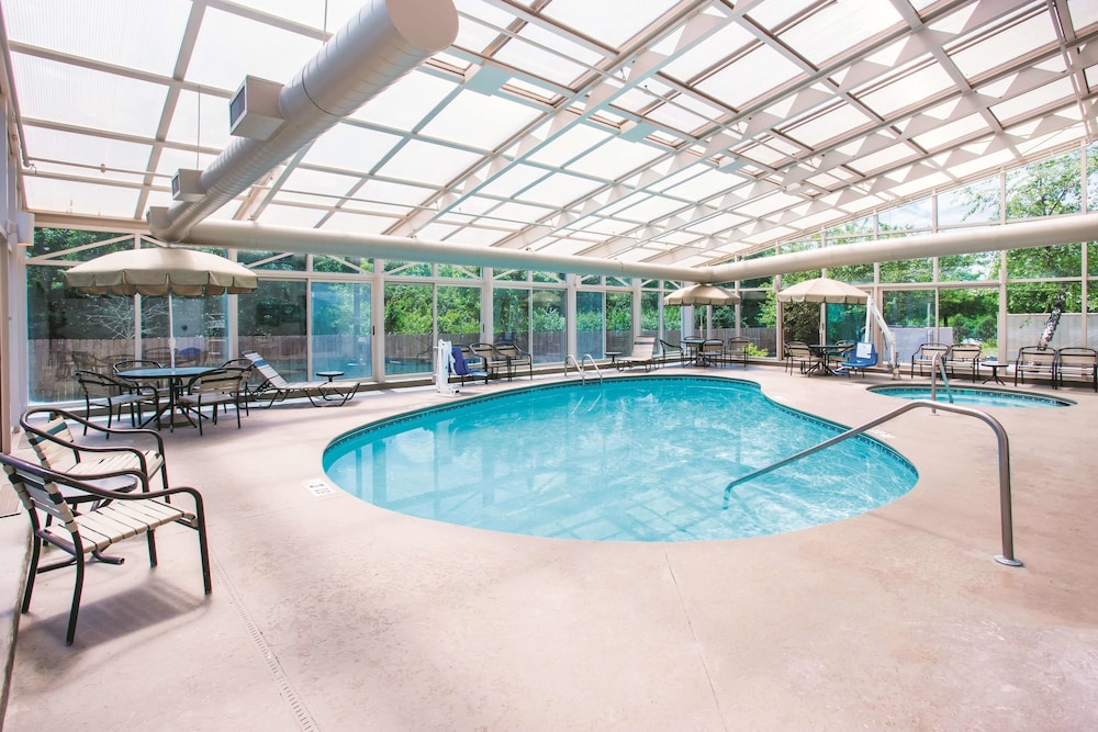 La Quinta Inn & Suites by Wyndham Cincinnati NE - Mason 7/28