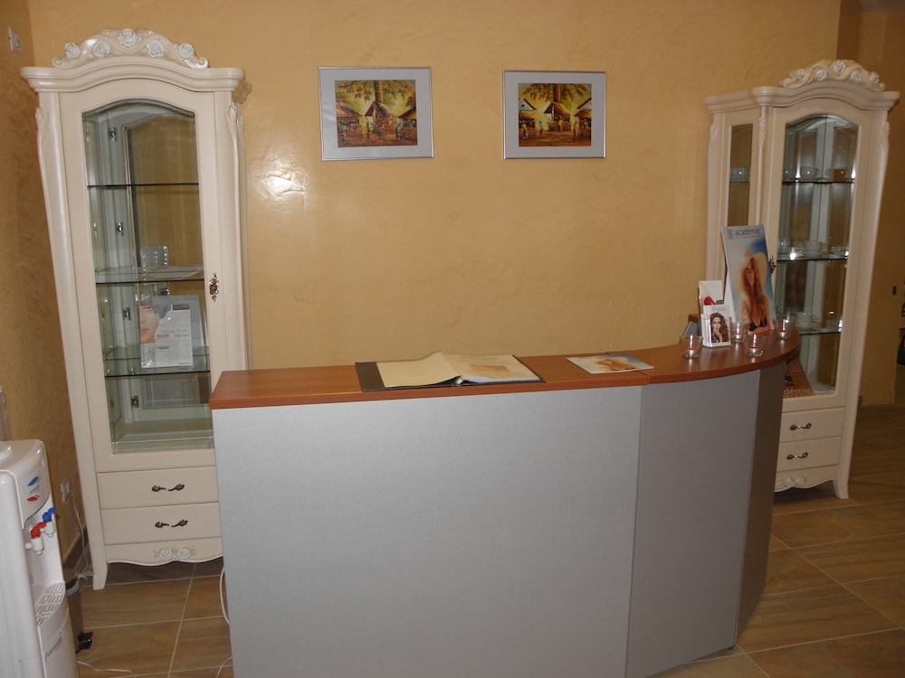 Flamingo Suites 4/50