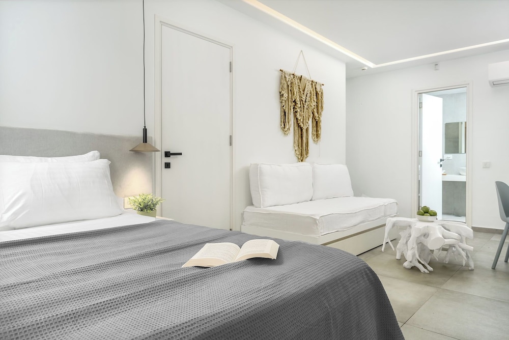 Myzith Luxury Suites 27/58