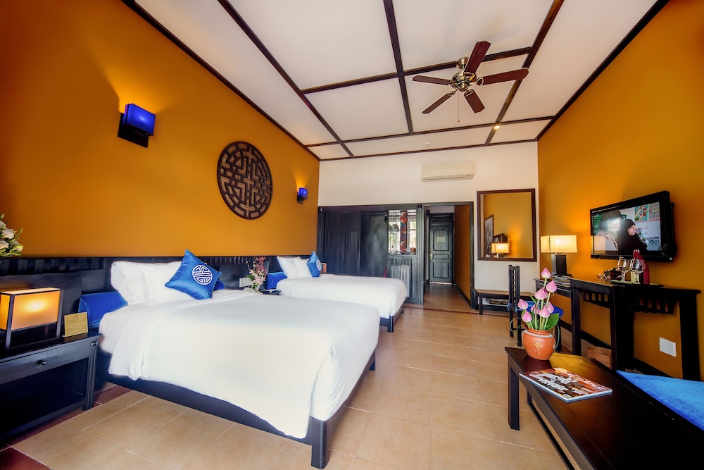 Hoi An Beach Resort 23/70