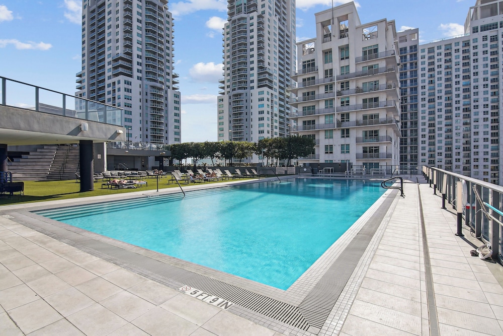 Sentral Alea Miami 53/58