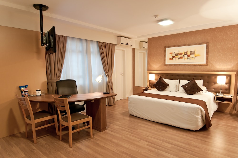 Summit Hotel Monaco 5/36