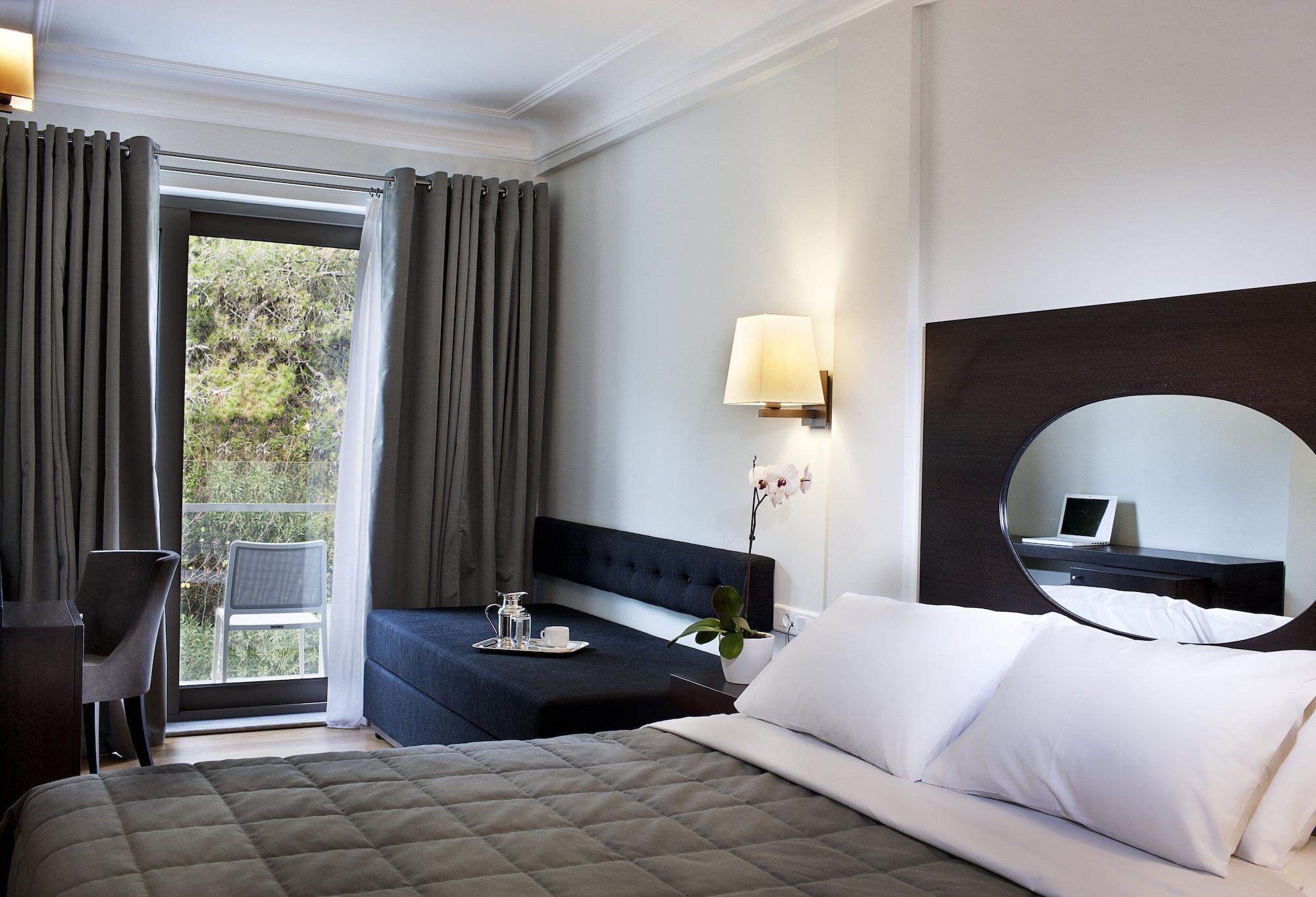 Room, Double or Twin Bed, Fountain View