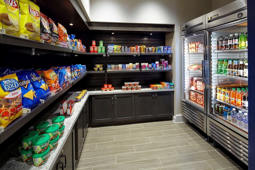 Hampton Inn Suites Pittsburgh Airport South Settlers Ridge 48/60