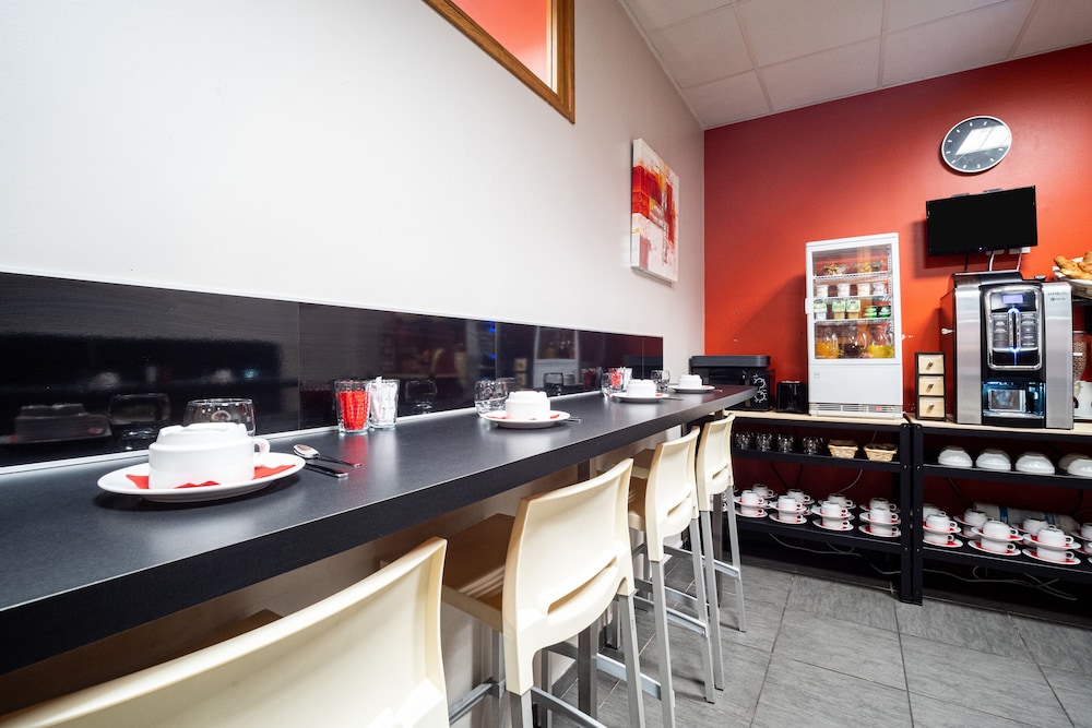 RESIDHOTEL SAINT ETIENNE CENTRE 42/50