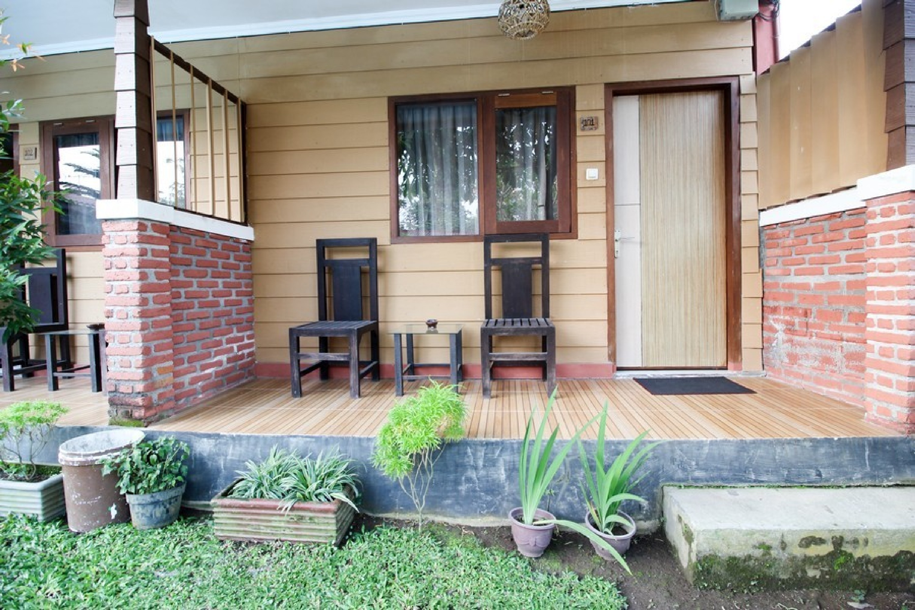 Reddoorz Plus @ Jalan Damai 2 22/24