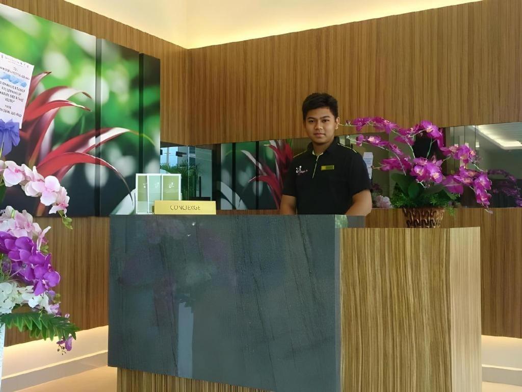 Amanson Signature Hotel 3/51