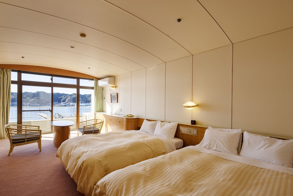 Hotel Urashima 13/55