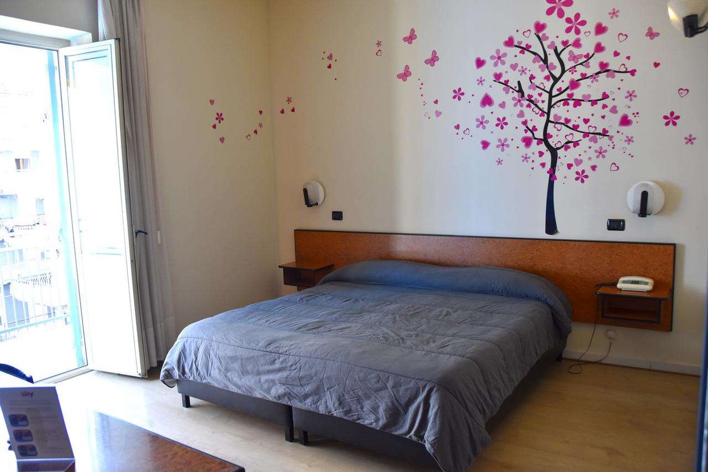 Hotel Scigliano 12/36