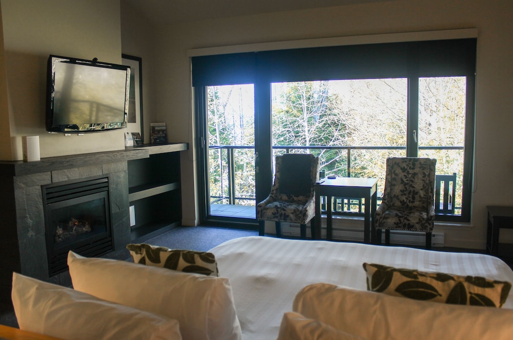 Black Rock Ocean Front Resort 19/69
