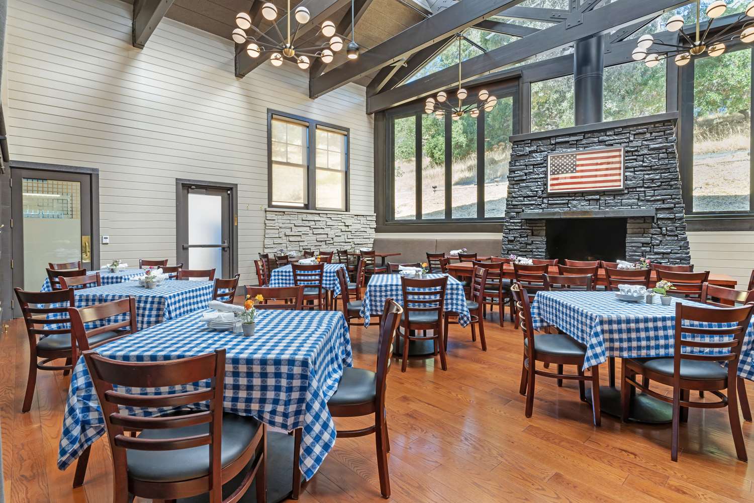 Best Western Plus Novato Oaks Inn 17/28