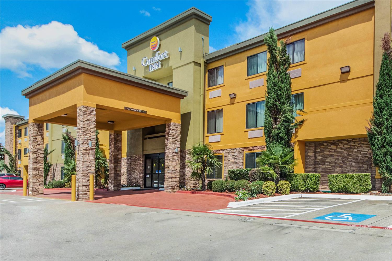 Comfort Inn Dallas Park Central 17/18