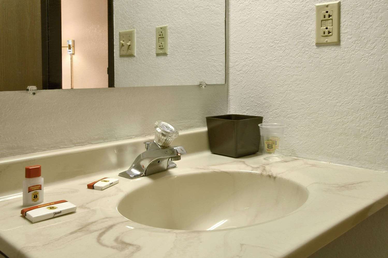 Butler Hotel, PA 4/4