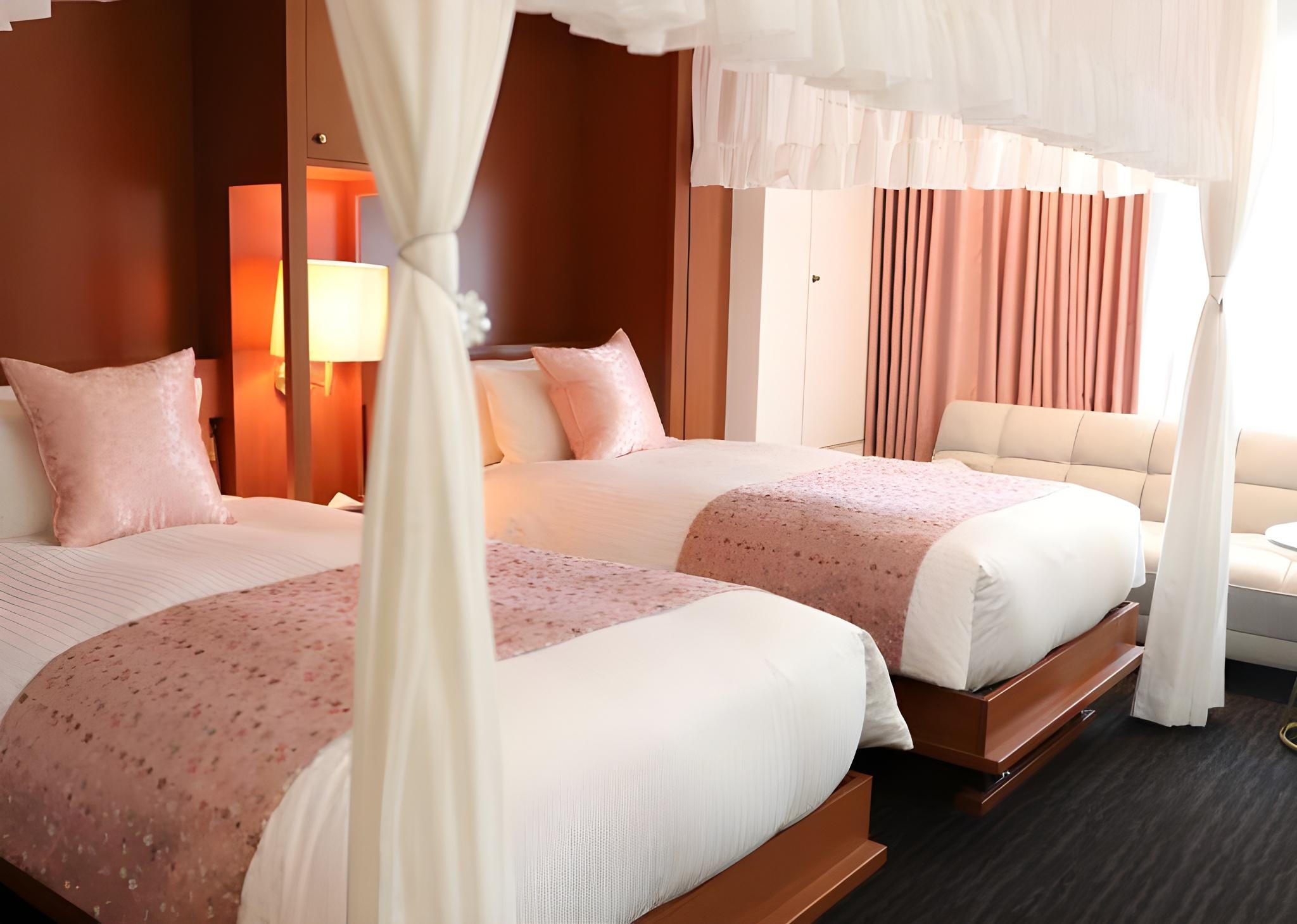 Elegant, Refa, Twin Beds, Sofa
