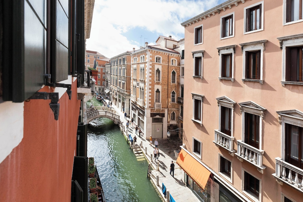 Palazzo Orseolo Gondola View 40/49