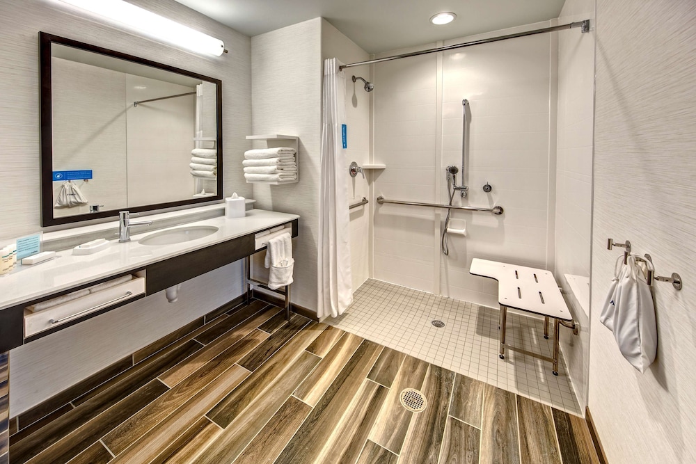Hampton Inn Suites Franklin Berry Farms 13/44