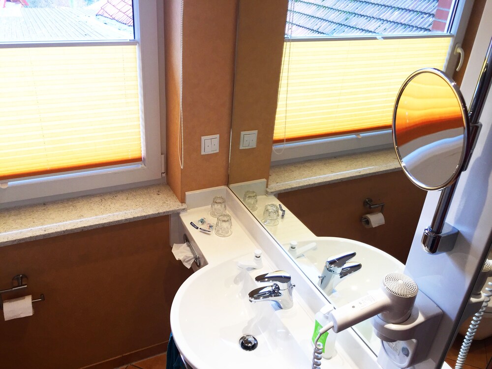 Landhotel Witte-Konig 33/50