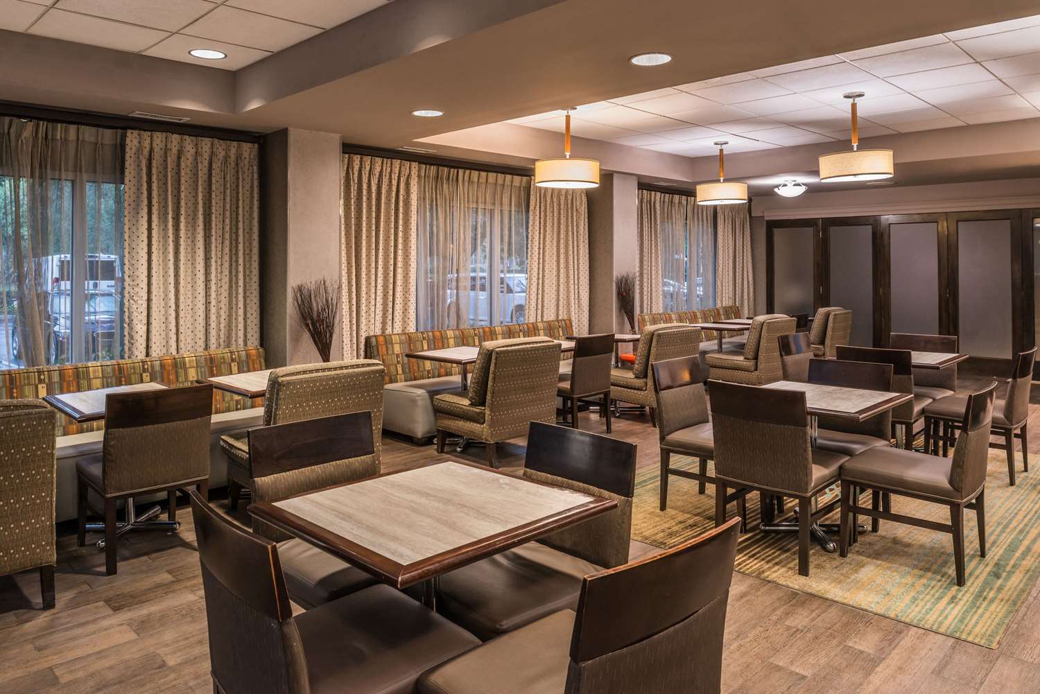 restaurant cafeteria